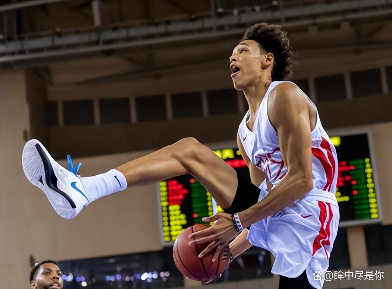 NBA球员参加了一场公益演出(nba球员参加了一场公益演出英文)