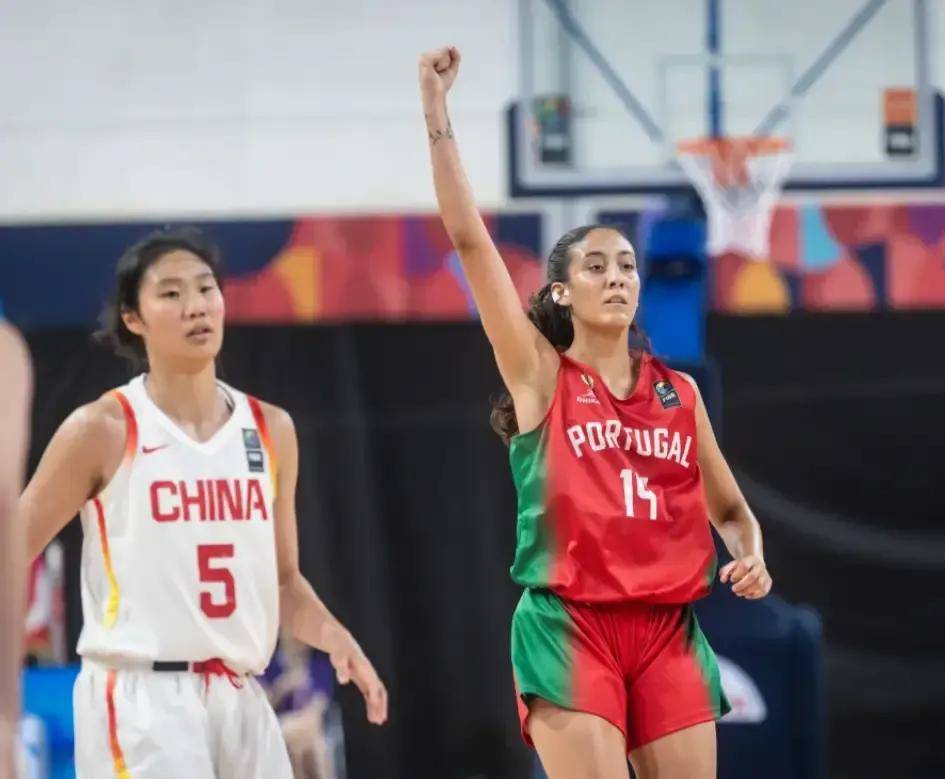 包含U19女篮世界杯-中国65分惨败美国无缘8强的词条