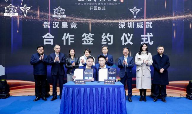 何猷君冲上热搜：被曝拖欠80名主播半年工资，员工集体讨薪